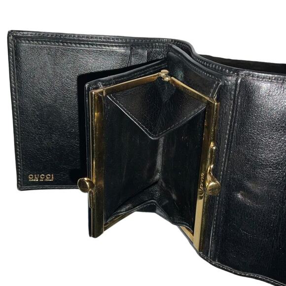 GUCCI Vintage Black leather trifold wallet with Front Bamboo Accent - Picture 12 of 15